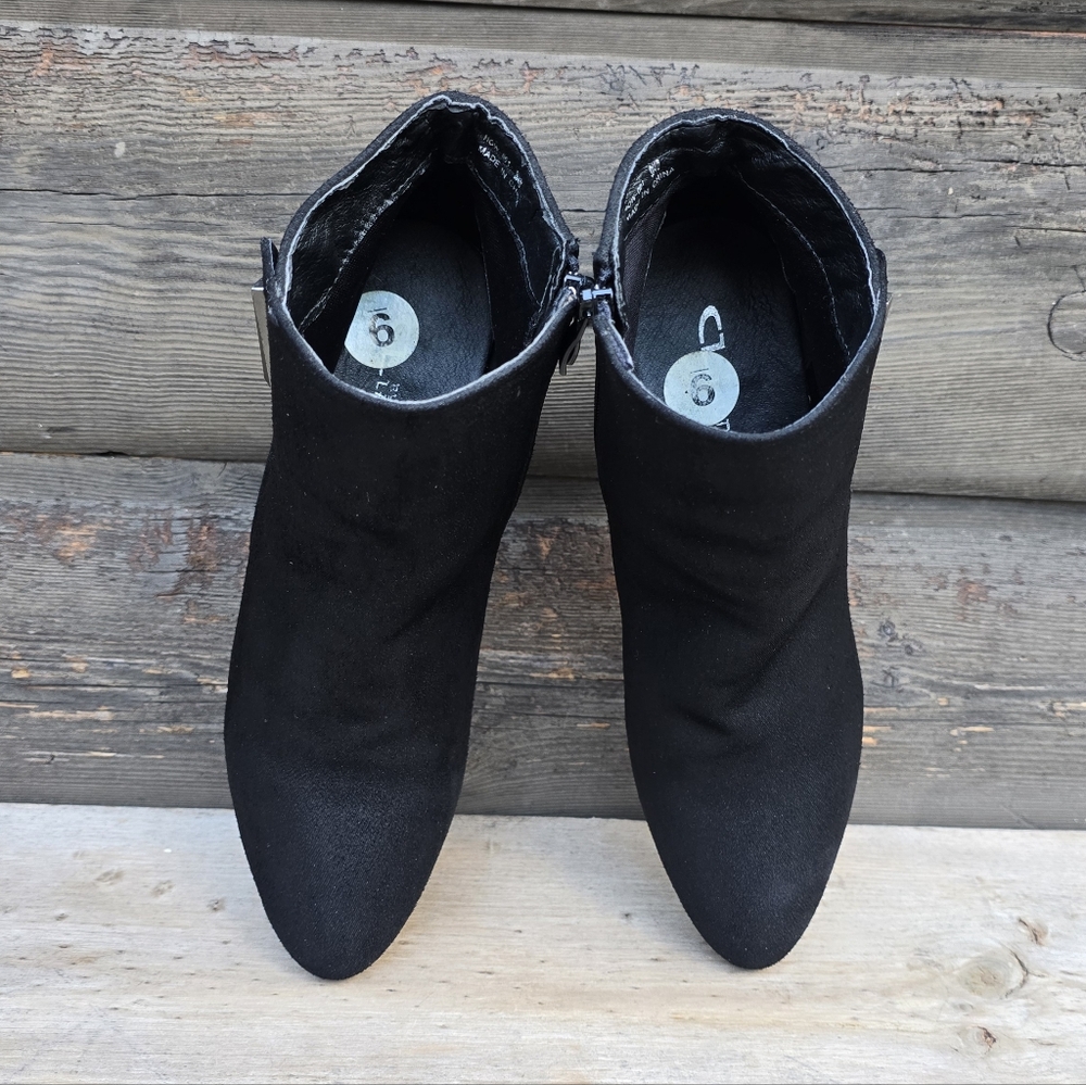 CL By Laundry Not Sorry Modern Minimalist Block Heel Comfort Bootie 9M - Picture 6 of 15
